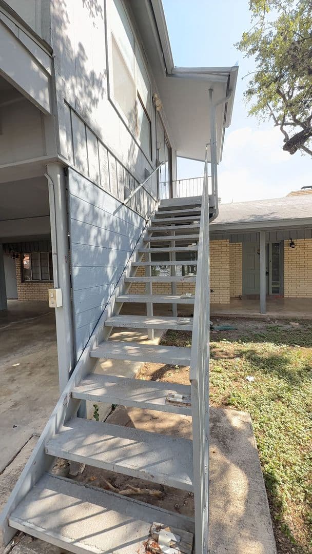 San Antonio Apartment: 3815 Ridgeline