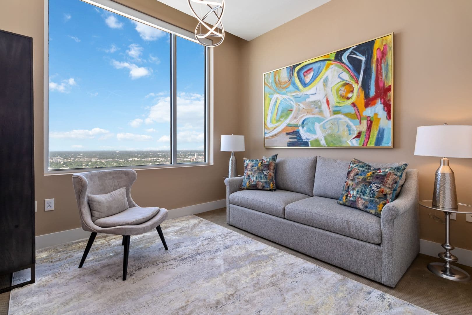 San Antonio House: 610 E Market St #2915
