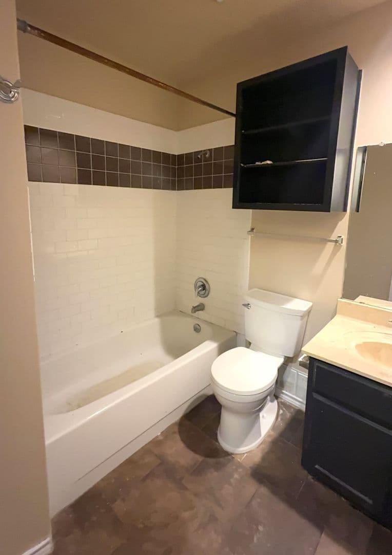 San Antonio House: 6622 Country Field