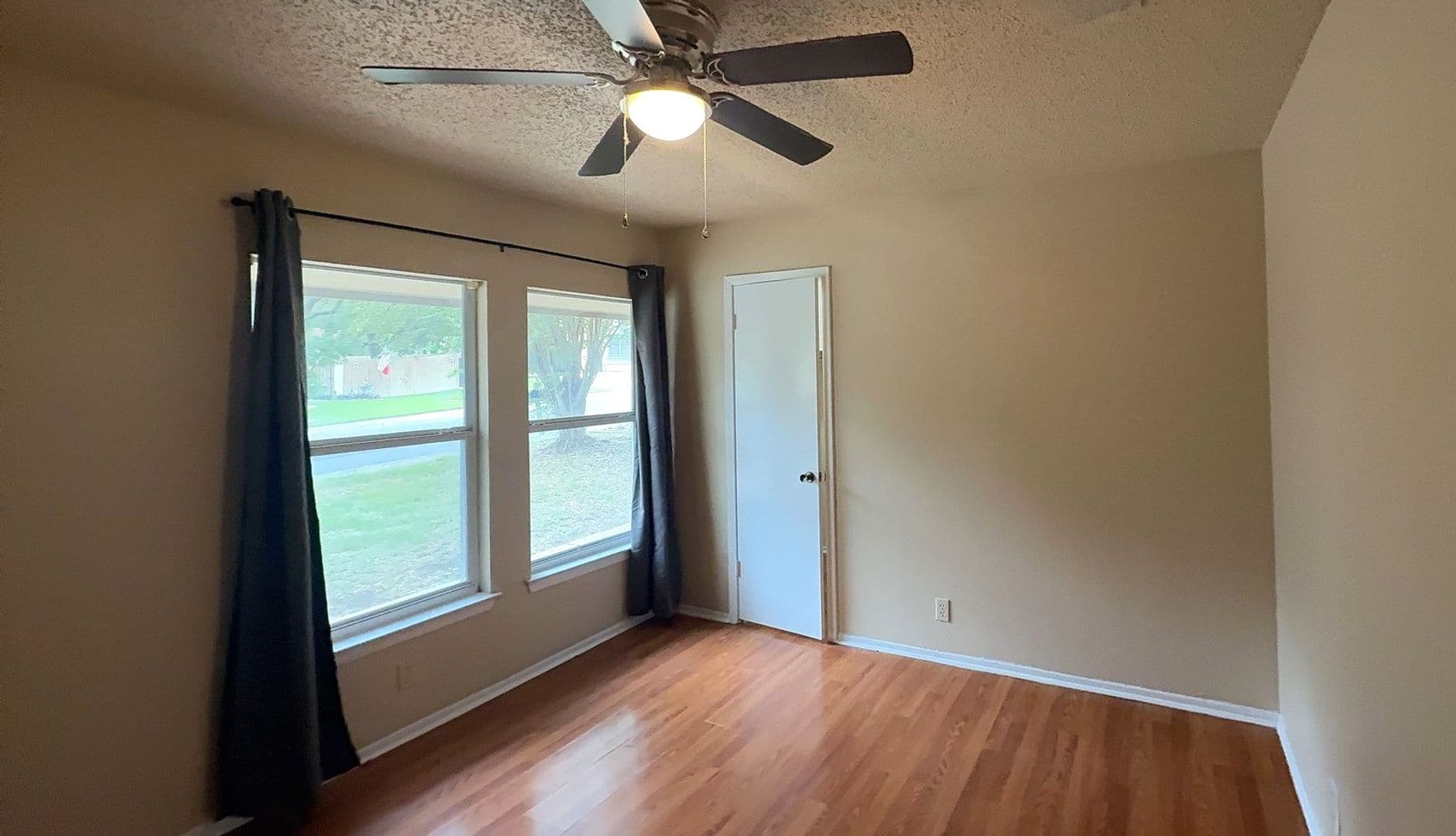 San Antonio House: 6622 Country Field