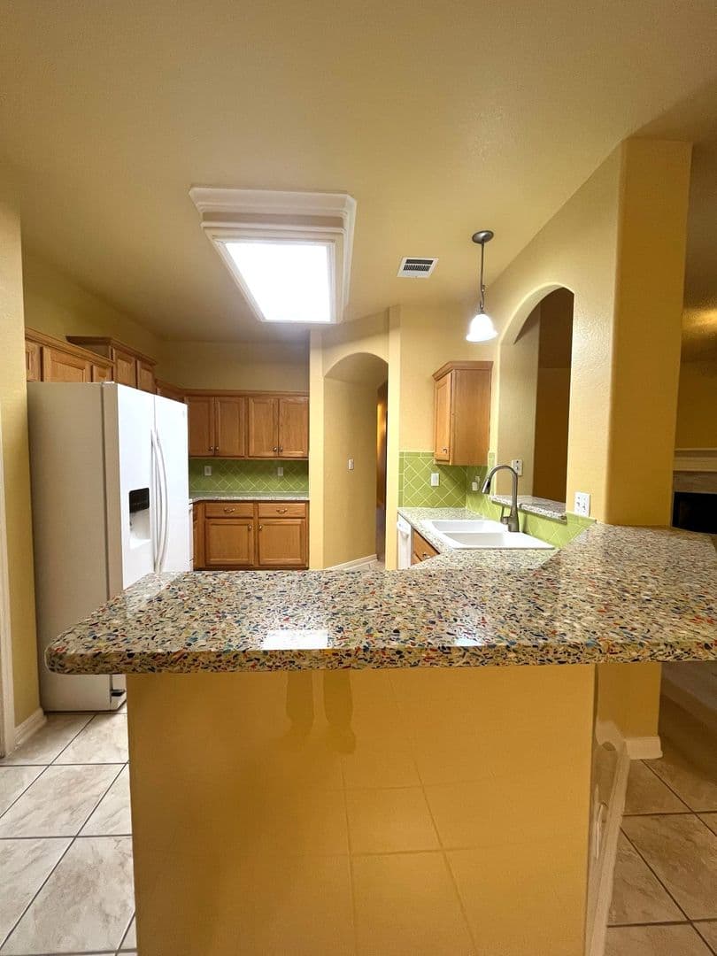 Schertz House: 549 Thurber Dr