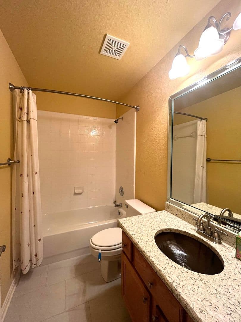 Schertz House: 549 Thurber Dr
