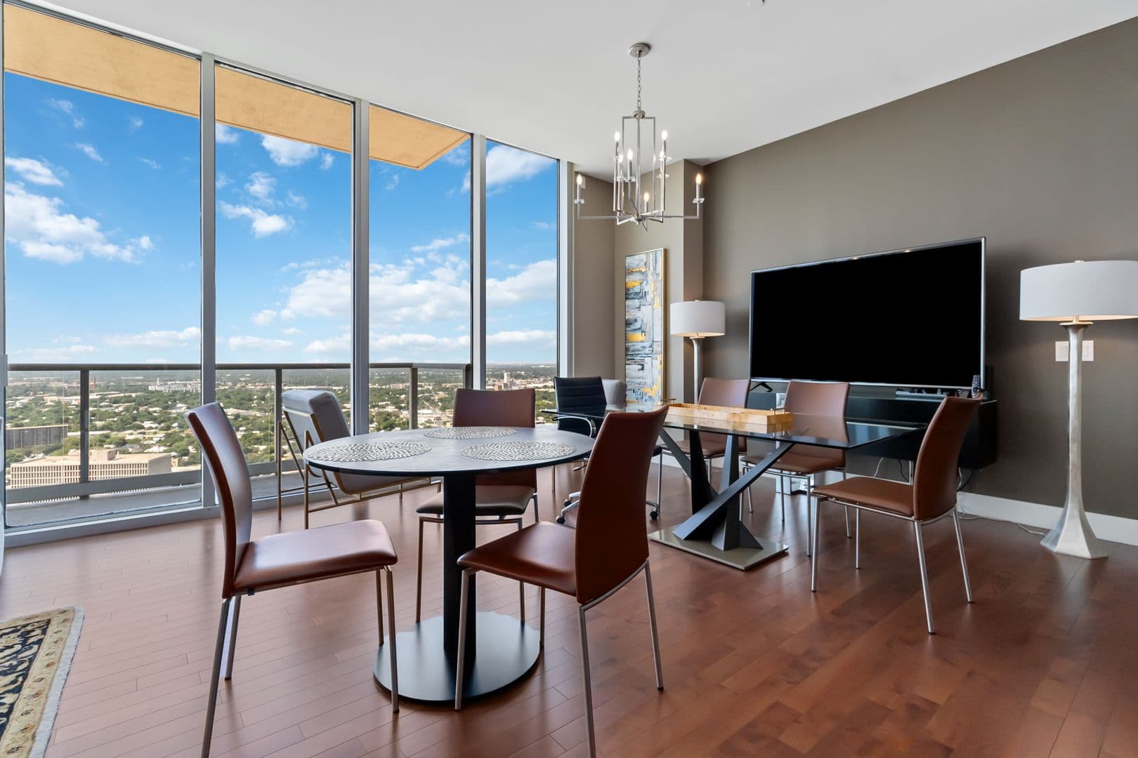 San Antonio House: 610 E Market St #2915