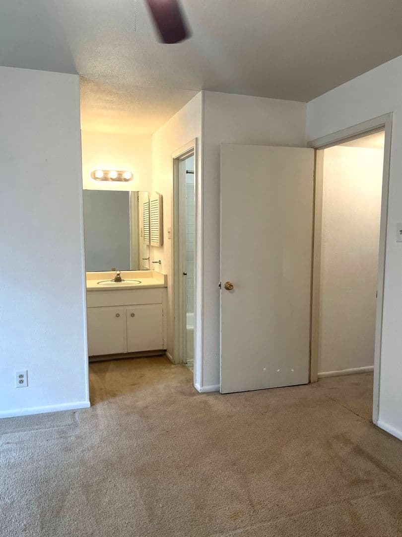 San Antonio Apartment: 11015 Mt Boracho Dr