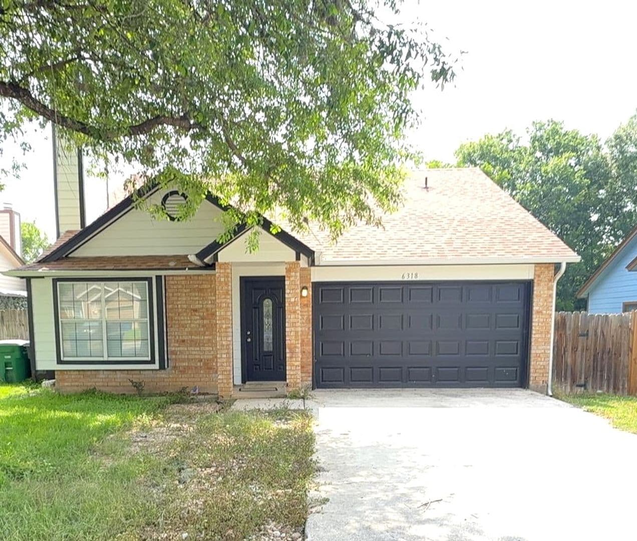 San Antonio House: 6318 Les Harrison