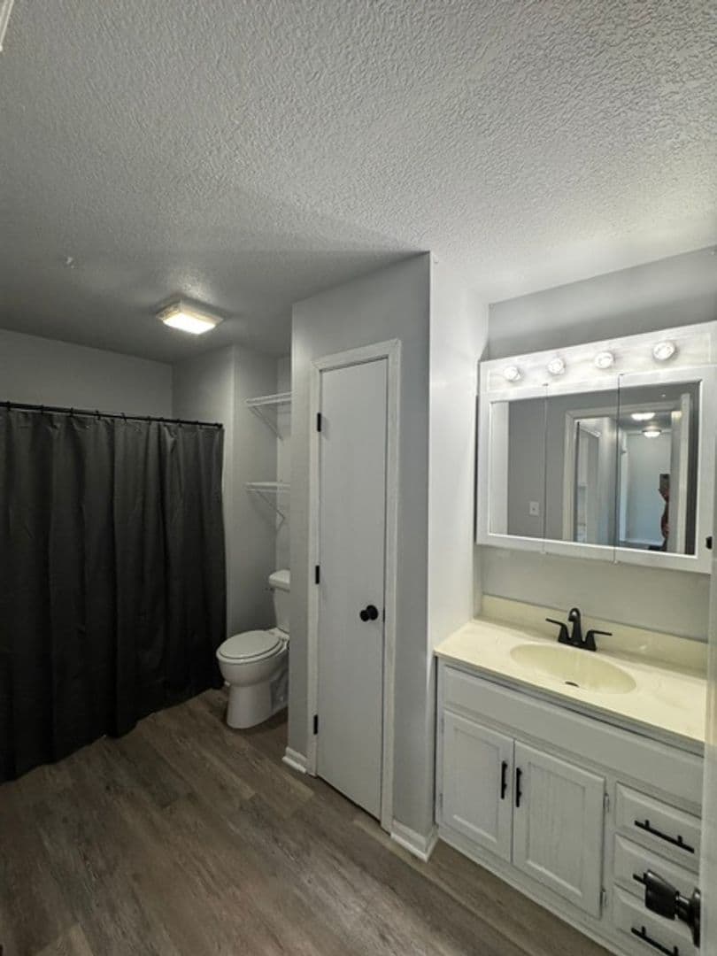 Manteno Apartment: 304 Jay Ray Ct