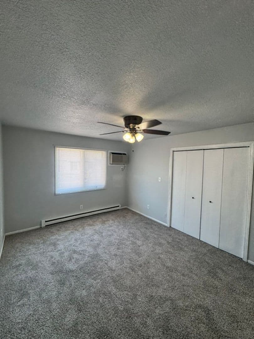 Manteno Apartment: 304 Jay Ray Ct