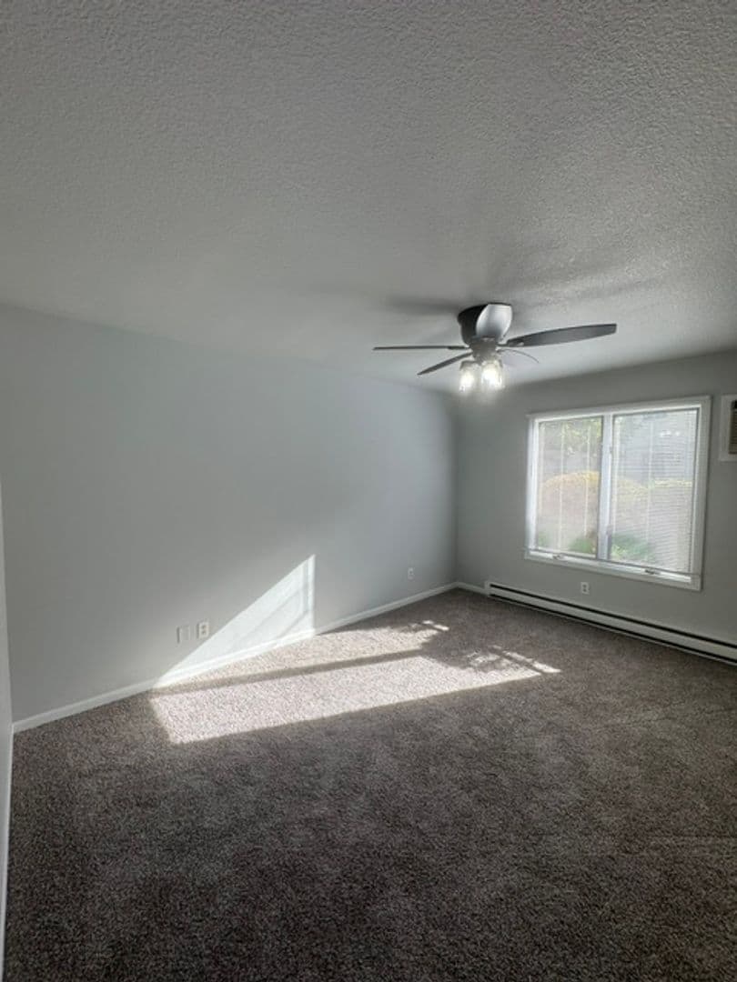 Manteno Apartment: 304 Jay Ray Ct