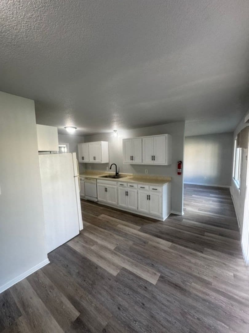Manteno Apartment: 304 Jay Ray Ct