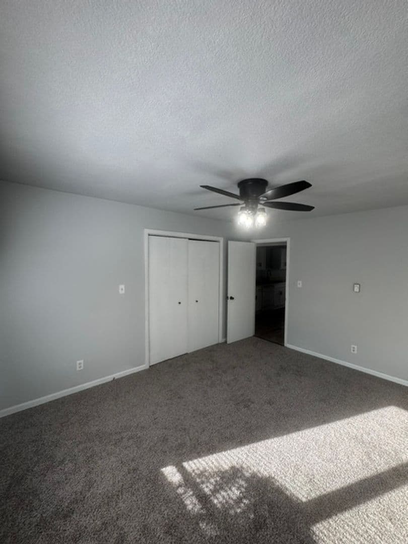 Manteno Apartment: 304 Jay Ray Ct