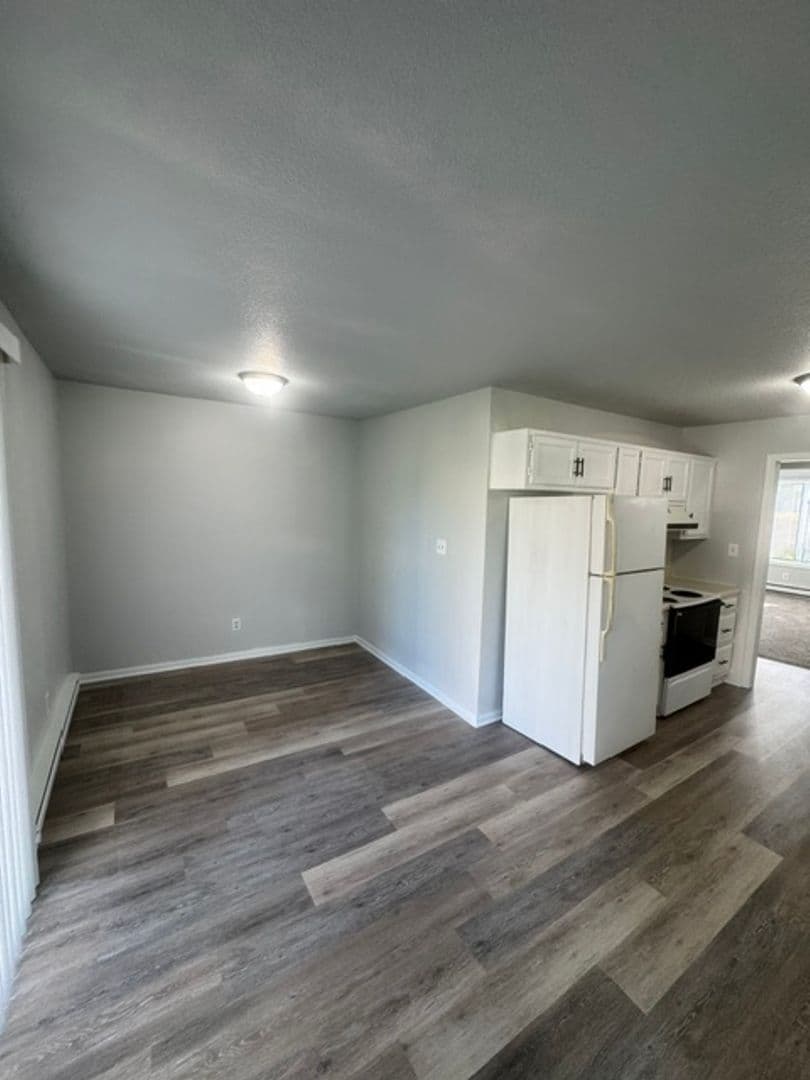 Manteno Apartment: 304 Jay Ray Ct