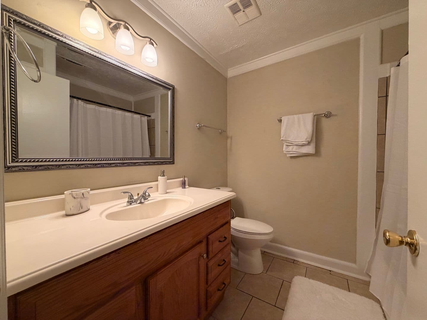 ATHENS Apartment: 102-104 WELCH PLACE