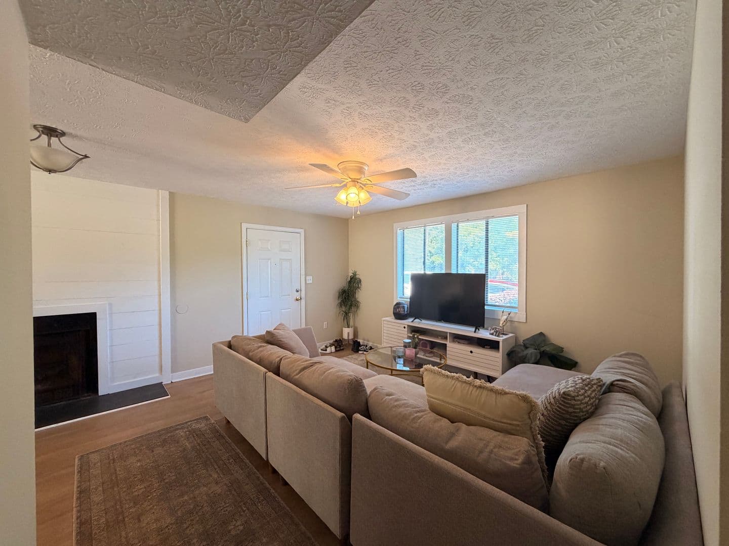 ATHENS Apartment: 102-104 WELCH PLACE