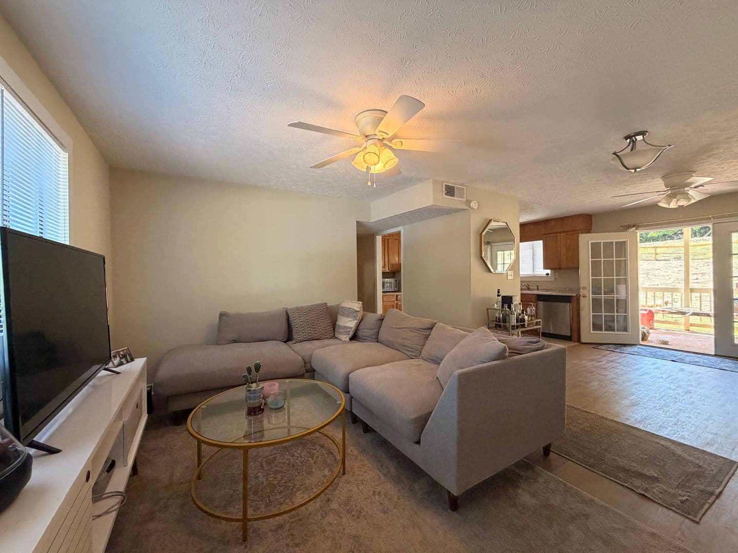 ATHENS Apartment: 102-104 WELCH PLACE