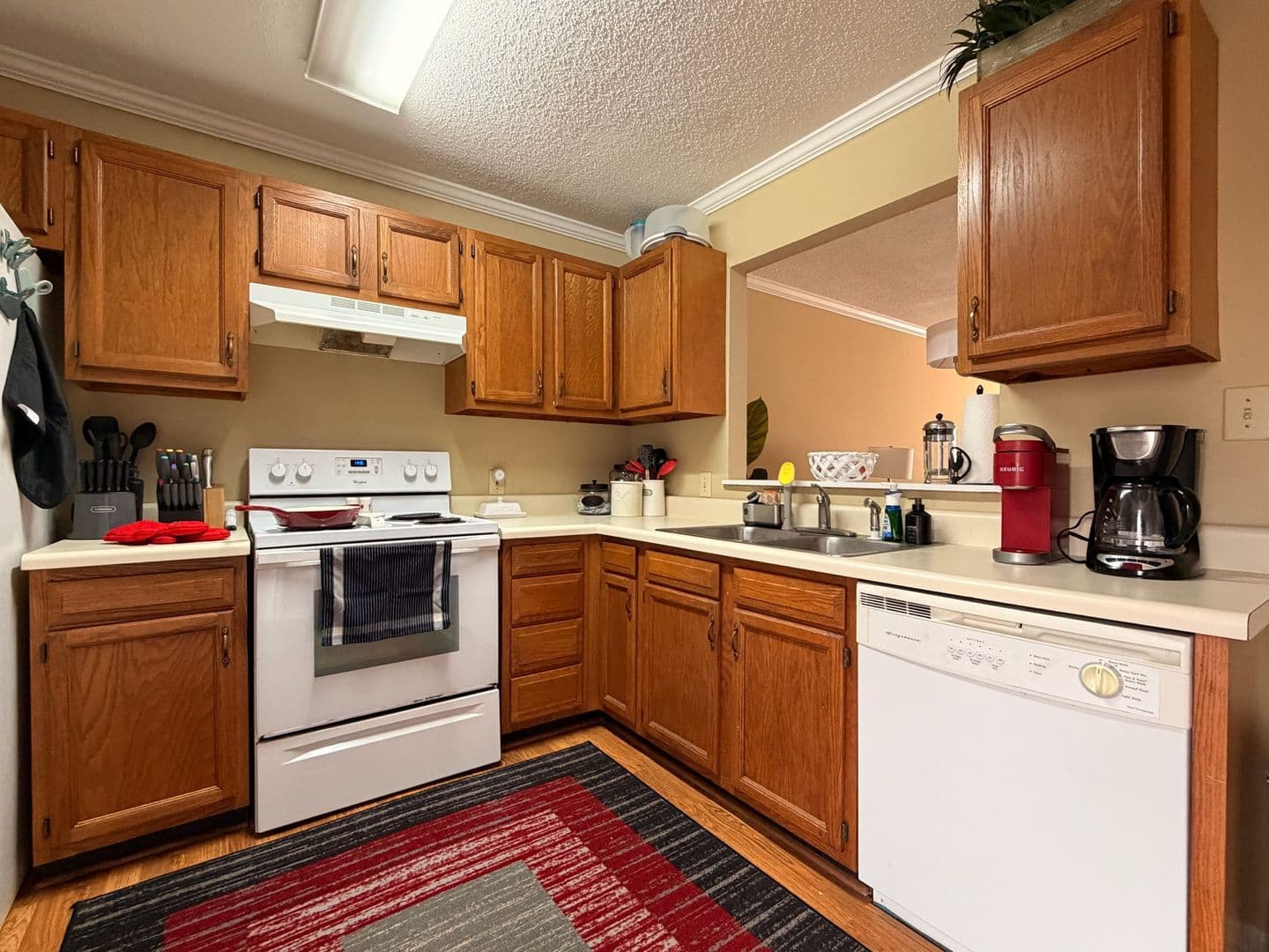Athens Apartment: 170 Northview Drive #6