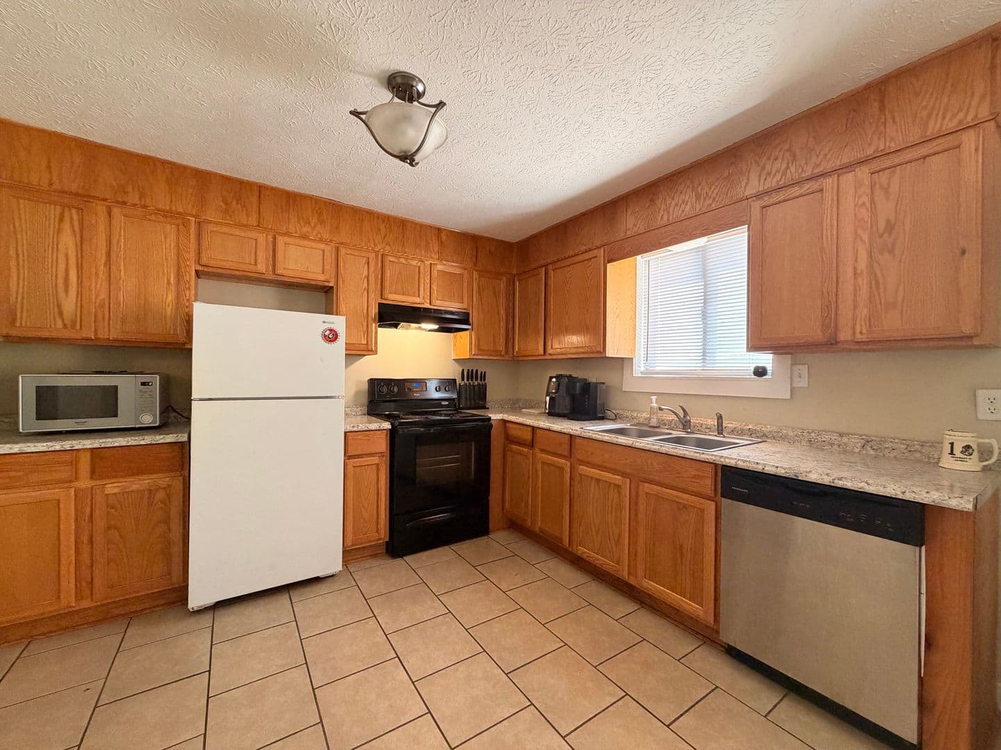 ATHENS Apartment: 102-104 WELCH PLACE