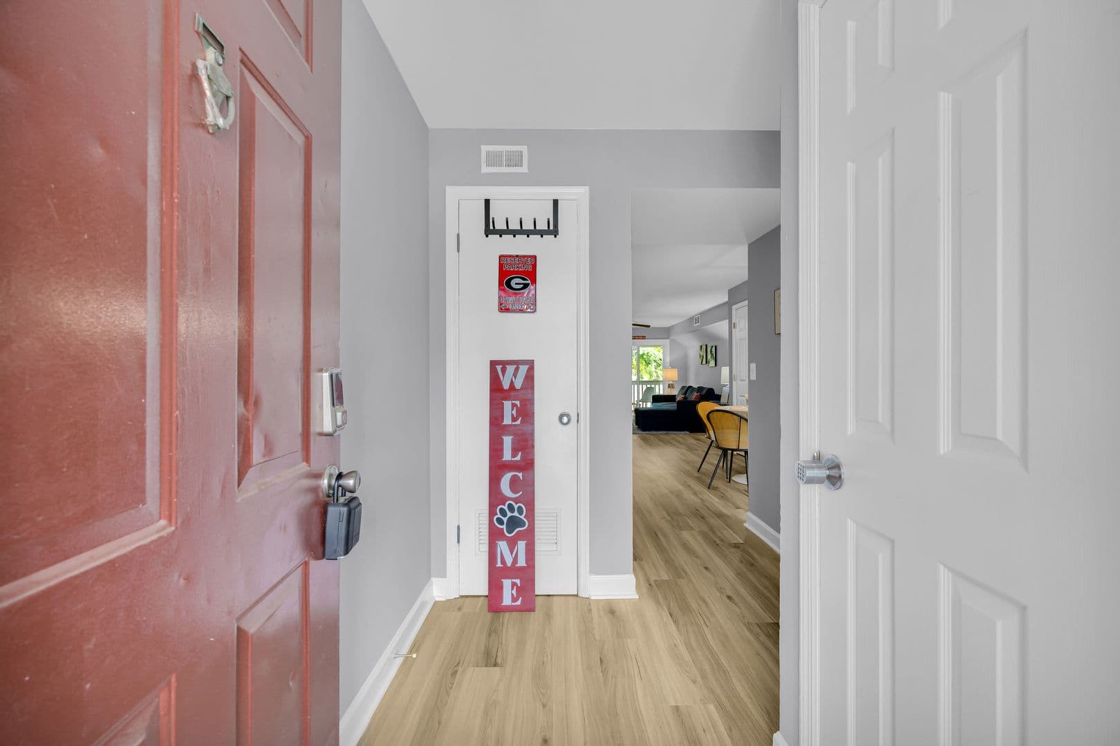 Athens Apartment: 290 Appleby Drive #268