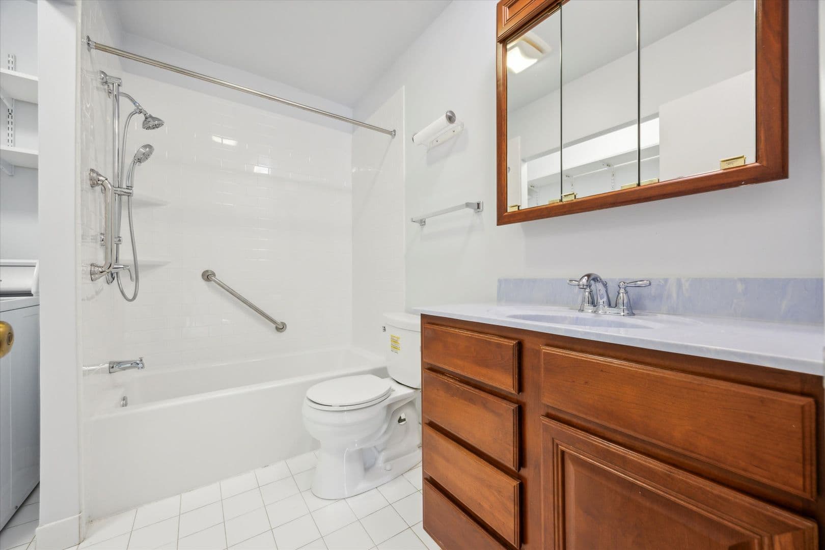 Devon Condo: 226 Old Forge Crossing