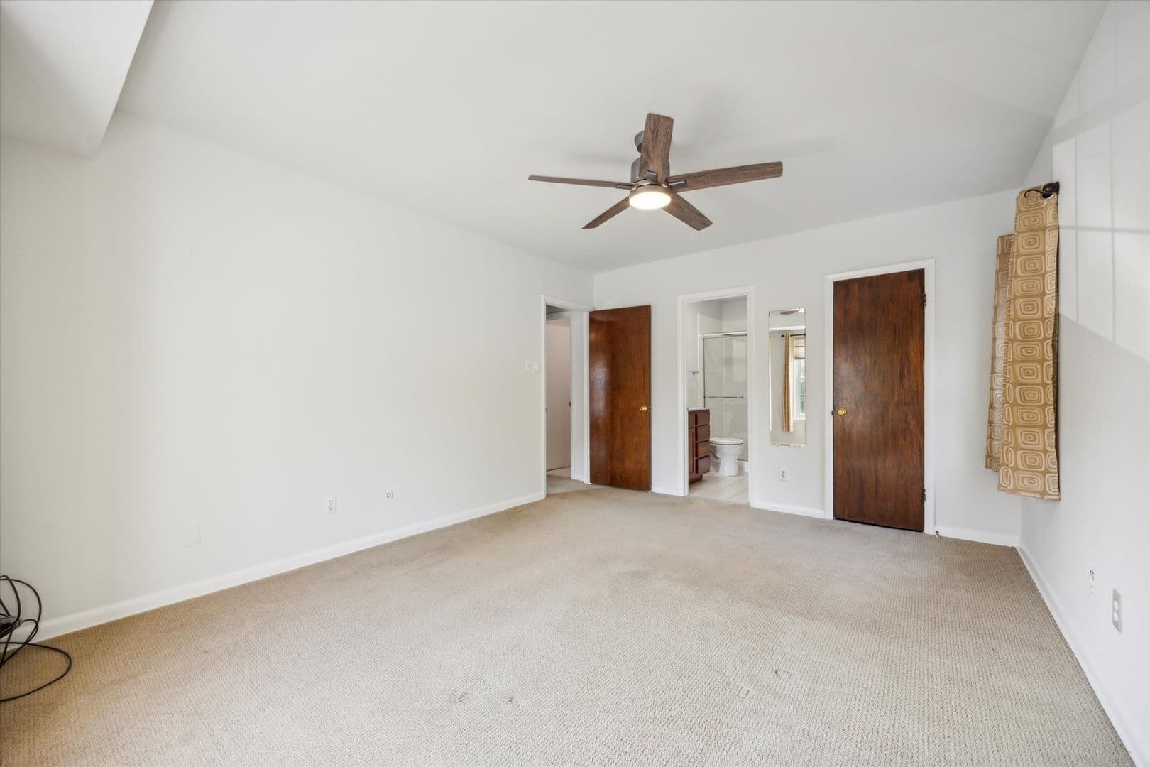 Devon Condo: 226 Old Forge Crossing