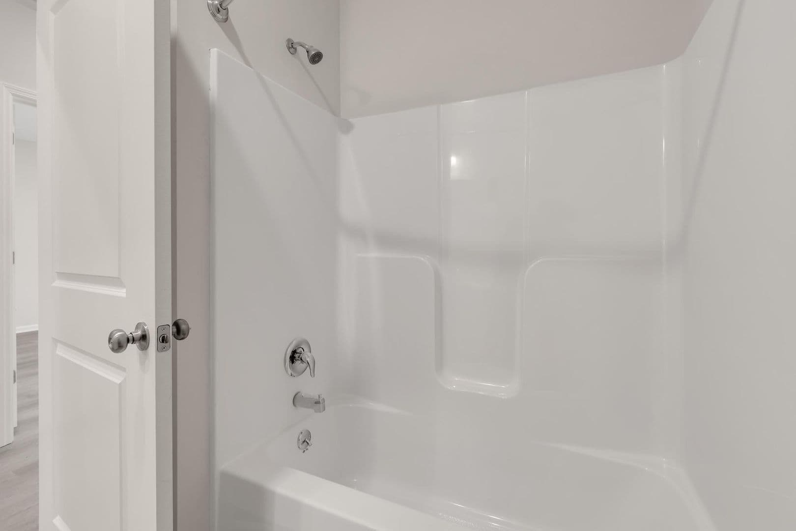 Parkesburg Apartment: 100 Wildflower Lane