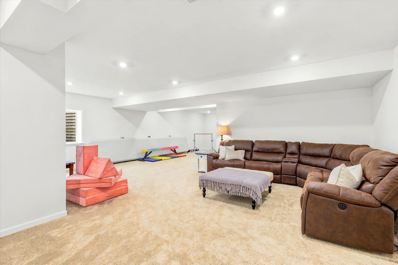 West Grove House: 103 Janine Way