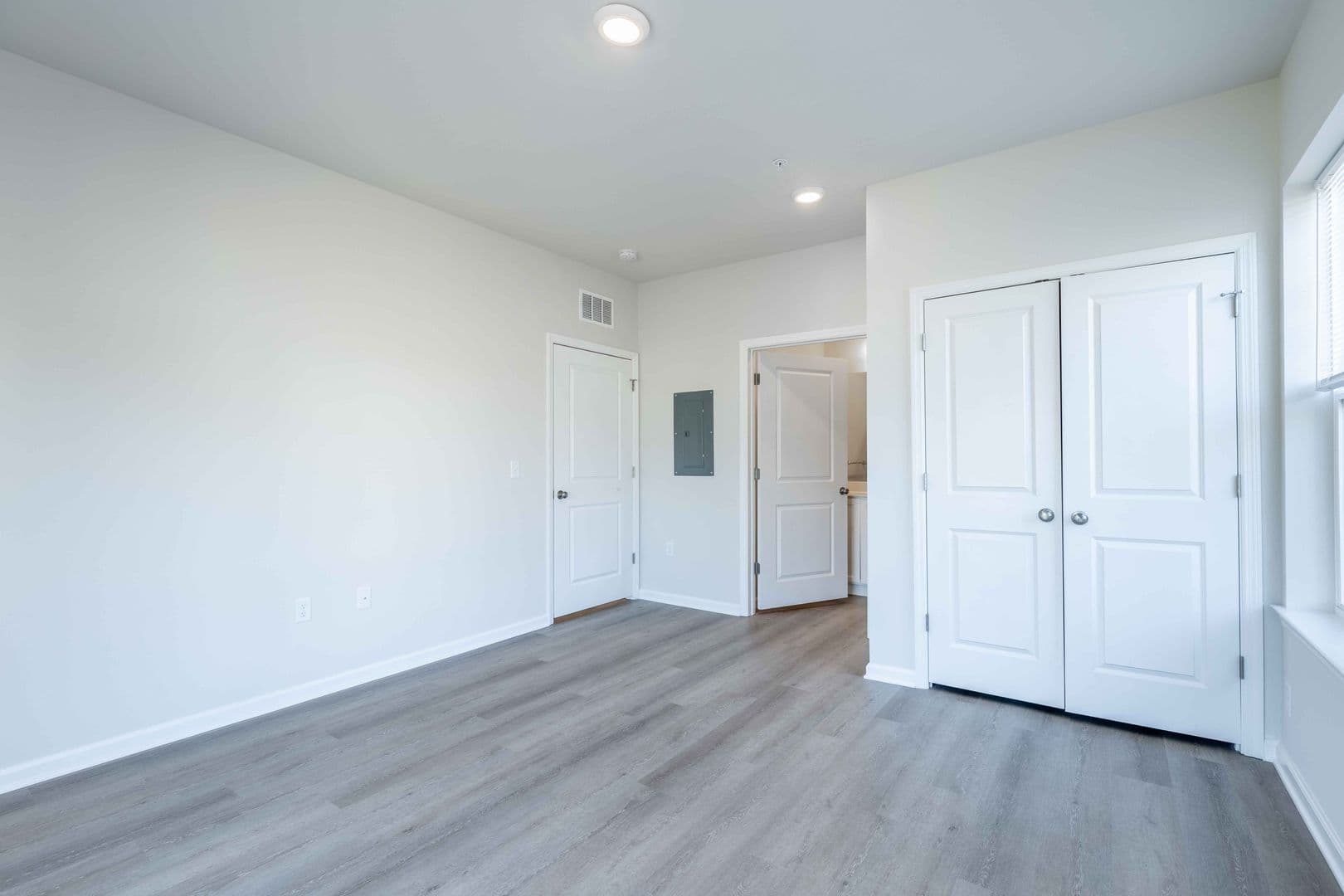 Parkesburg Apartment: 100 Wildflower Lane