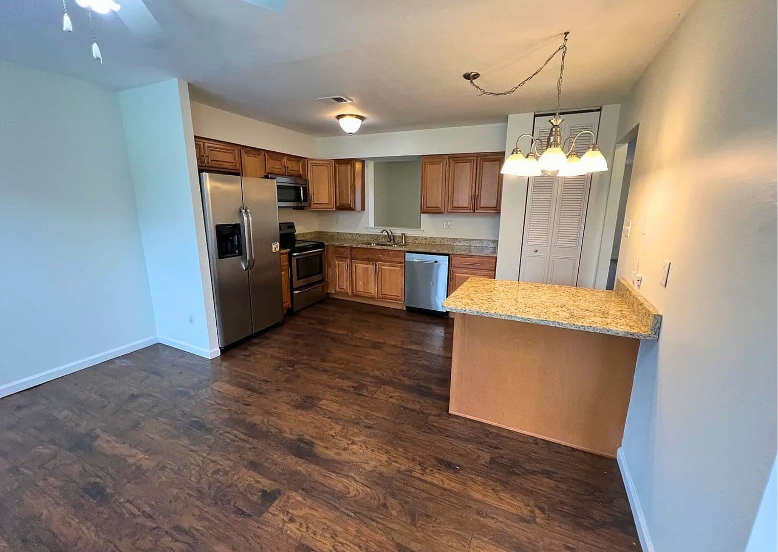 Exton Townhome: 102 Caernarvon Ct.