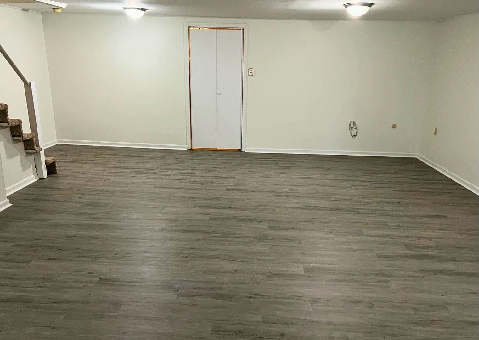 Exton Townhome: 102 Caernarvon Ct.