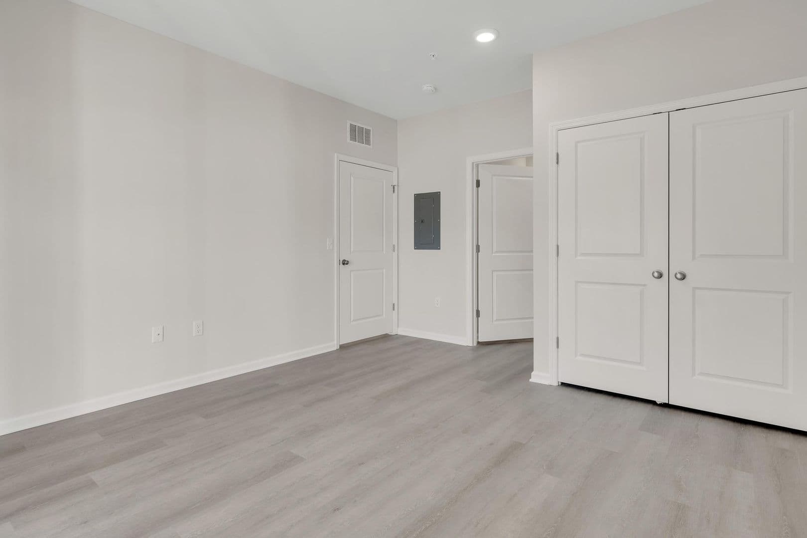 Parkesburg Apartment: 100 Wildflower Lane