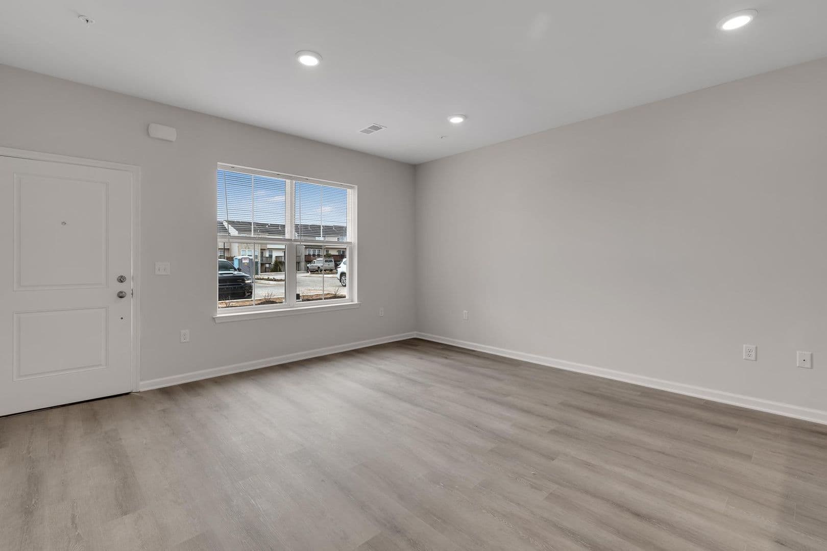 Parkesburg Apartment: 100 Wildflower Lane