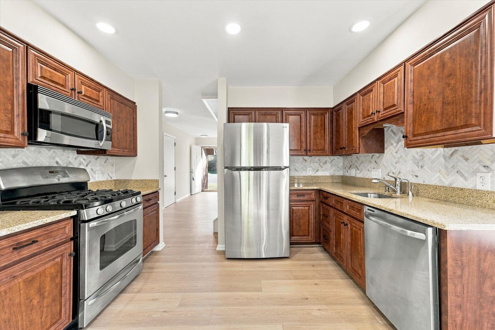 King of Prussia Townhome: 300 Winding Way
