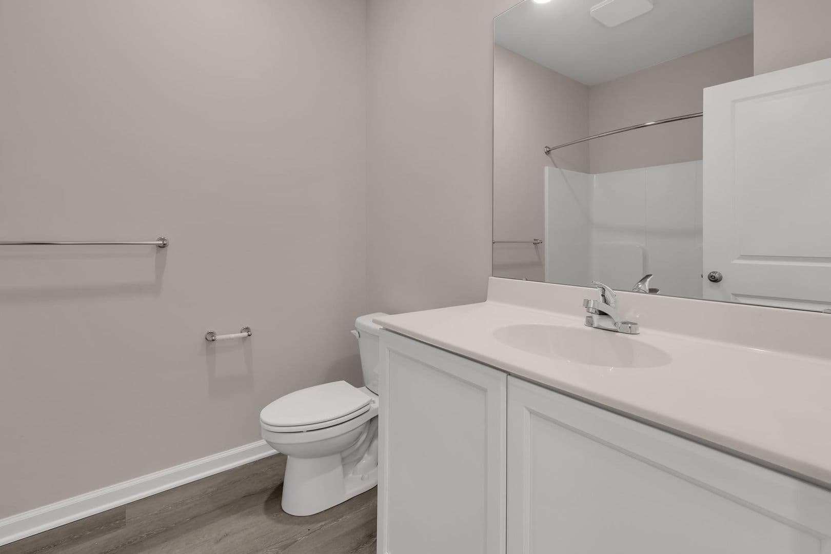 Parkesburg Apartment: 100 Wildflower Lane