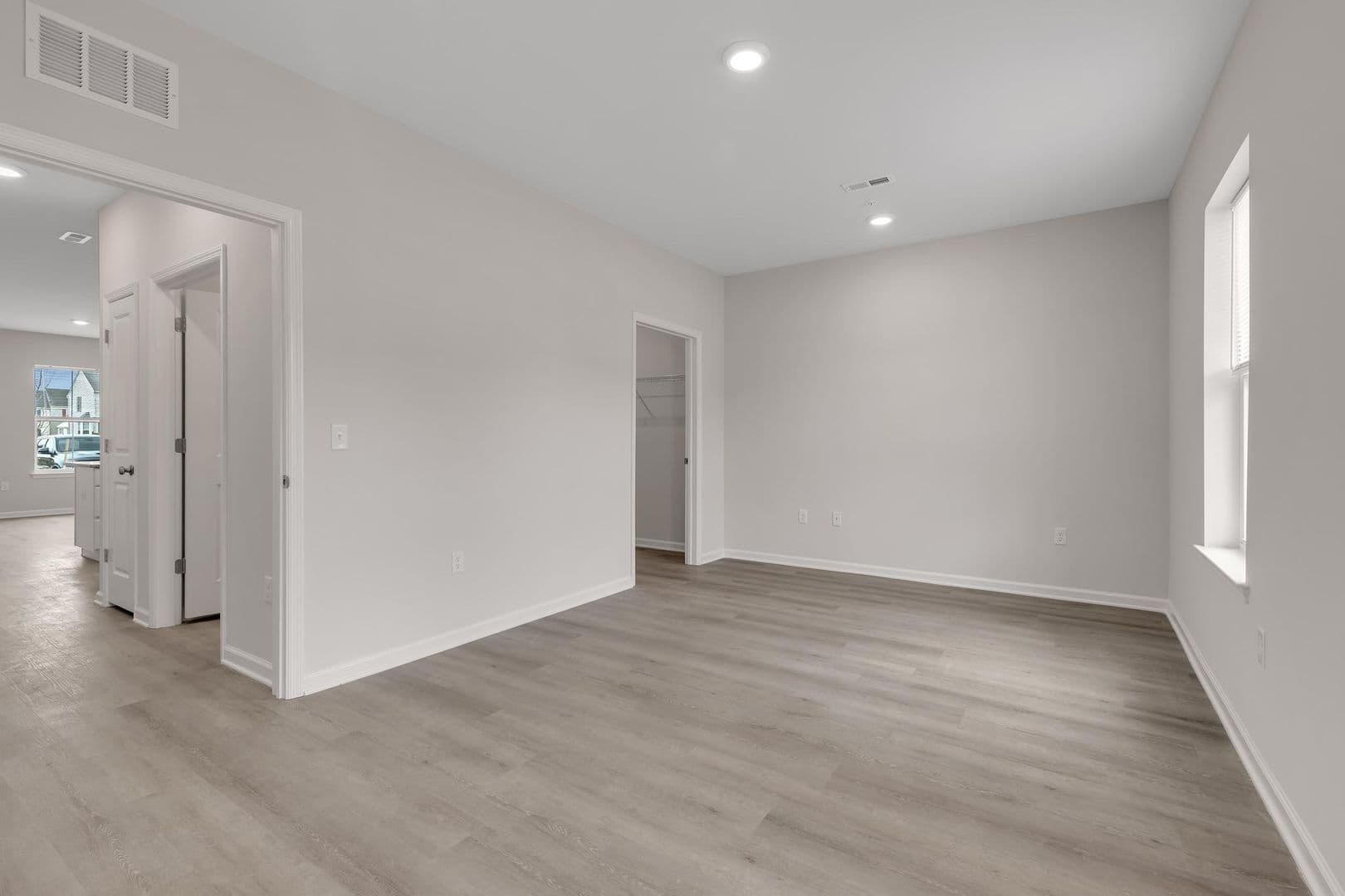 Parkesburg Apartment: 100 Wildflower Lane