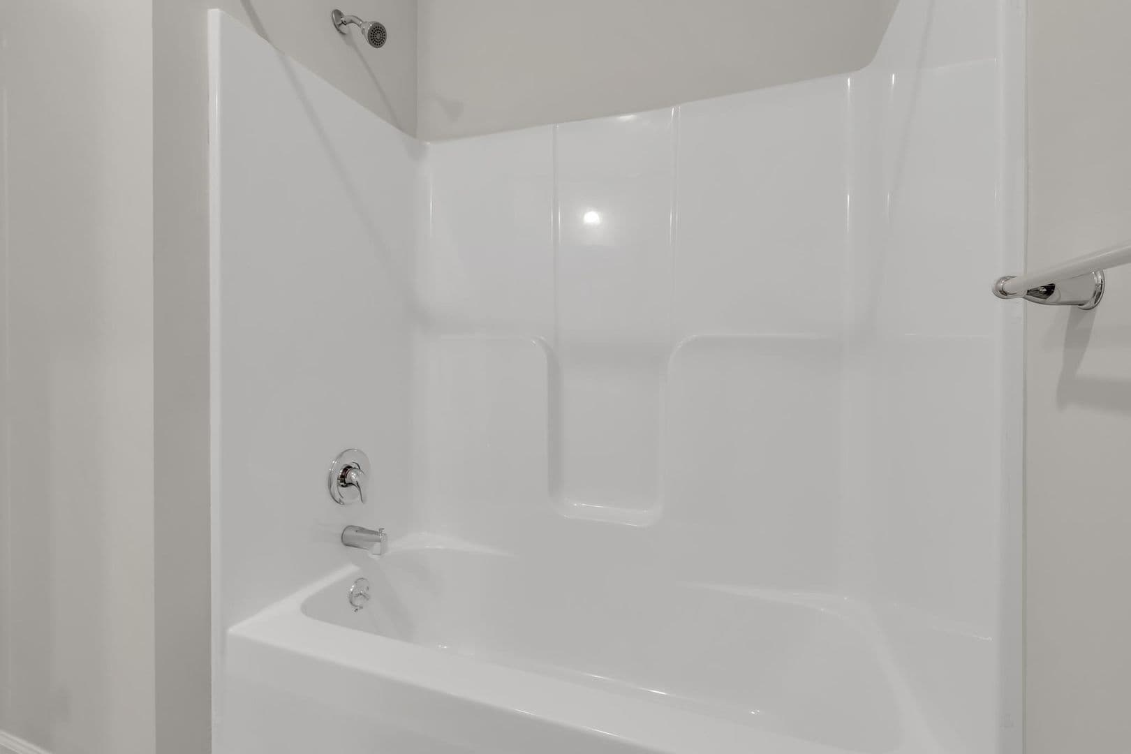 Parkesburg Apartment: 100 Wildflower Lane