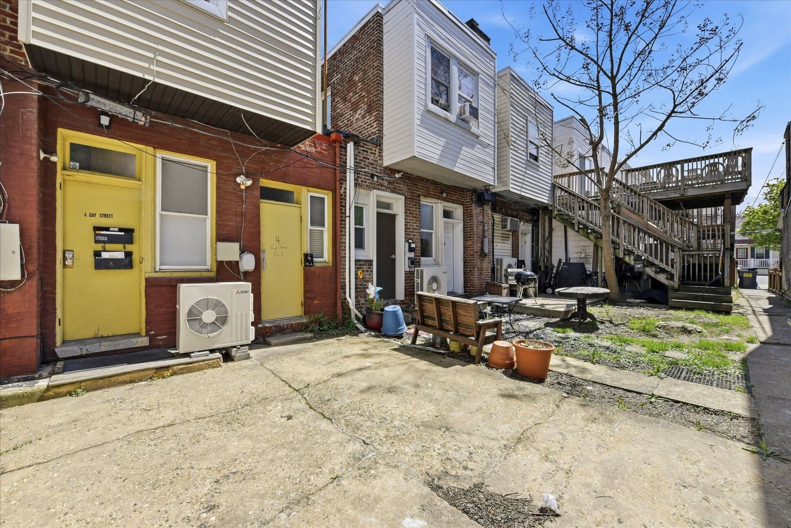Phoenixville Apartment: 4 Gay St