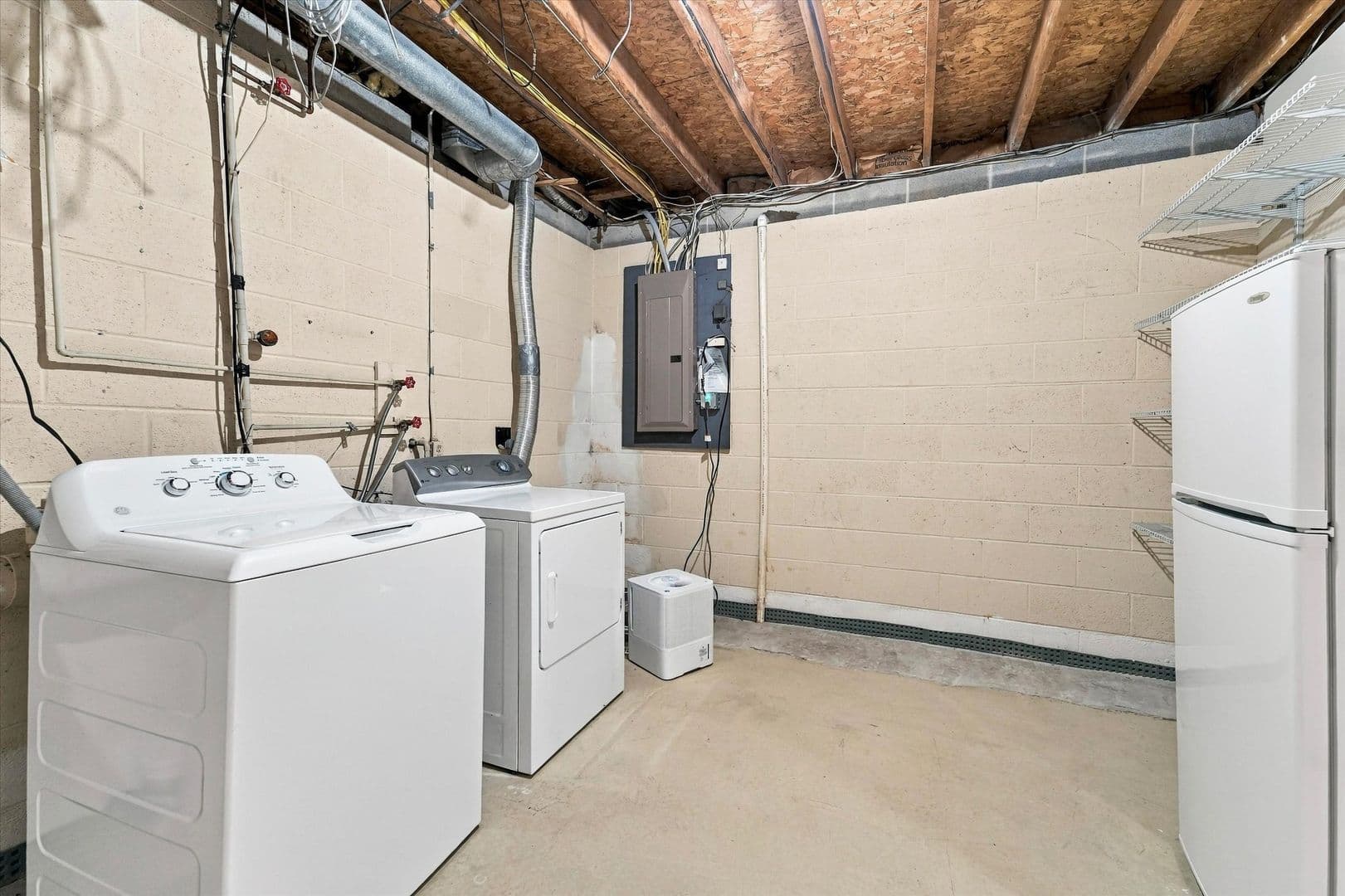 King of Prussia Townhome: 300 Winding Way
