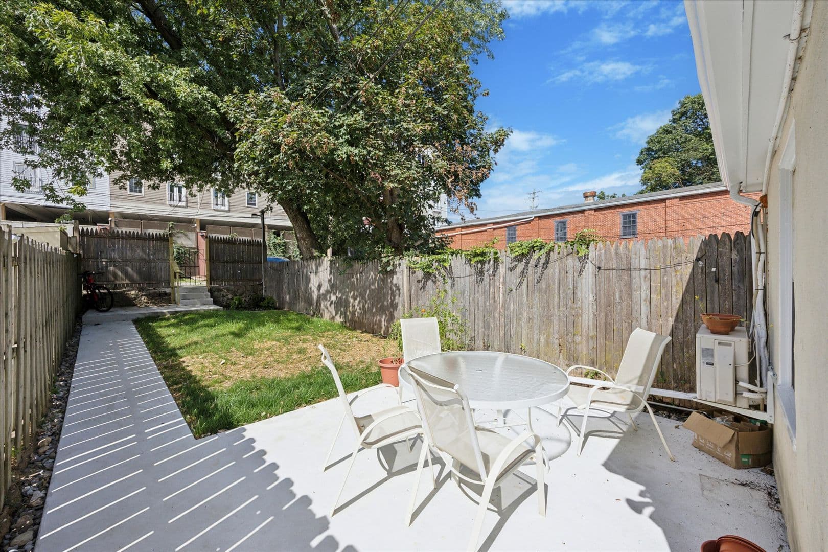 West Chester Apartment: 117 E Miner St