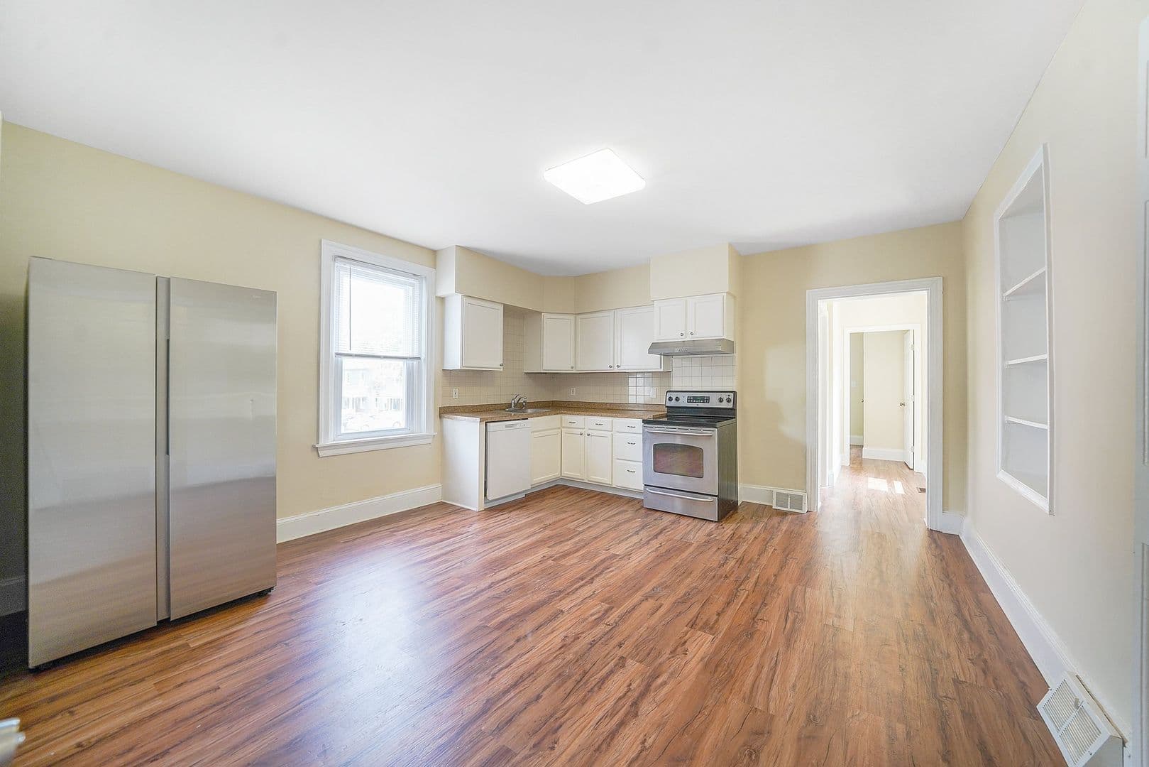West Chester Apartment: 661 W Downingtown Pike