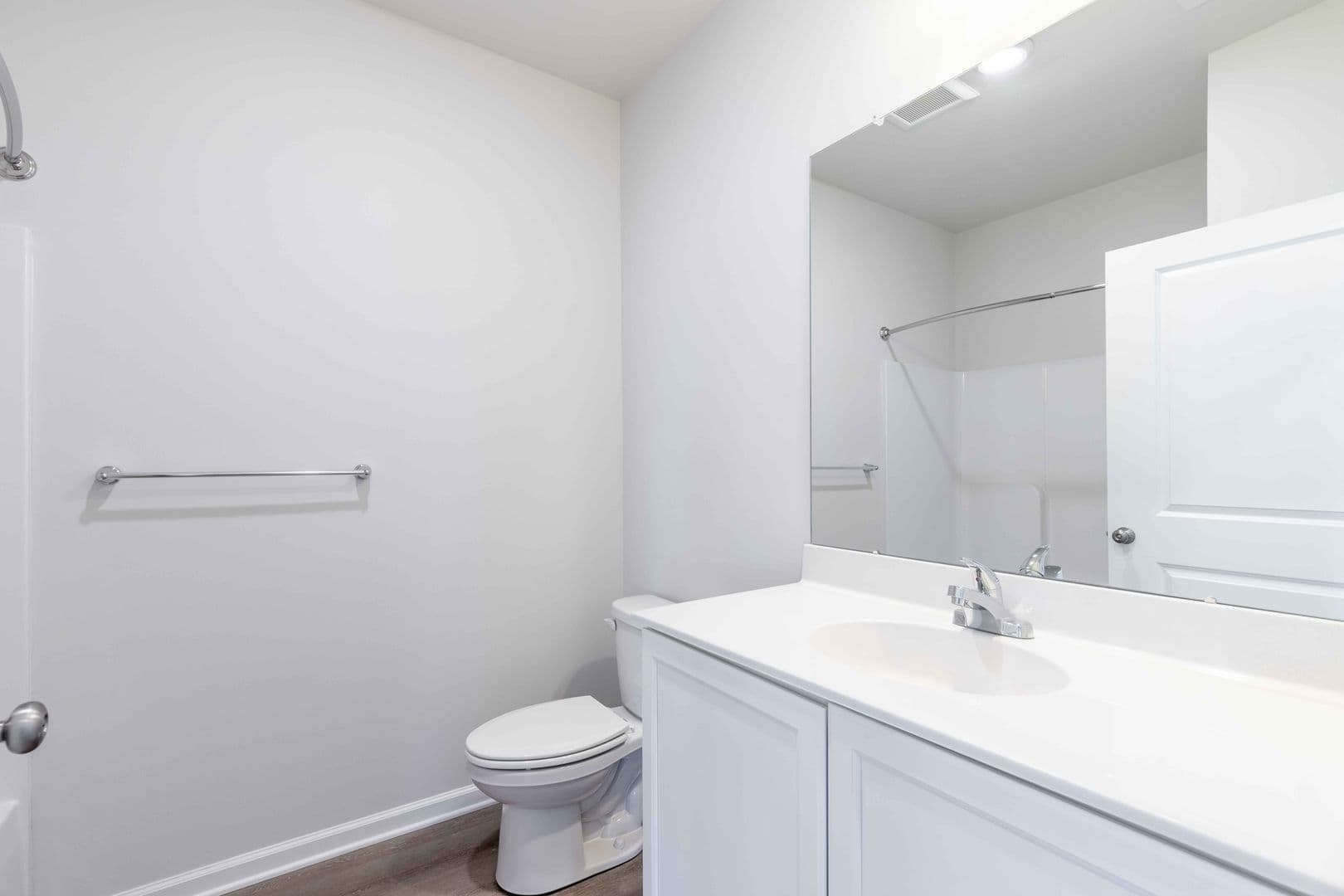 Parkesburg Apartment: 100 Wildflower Lane