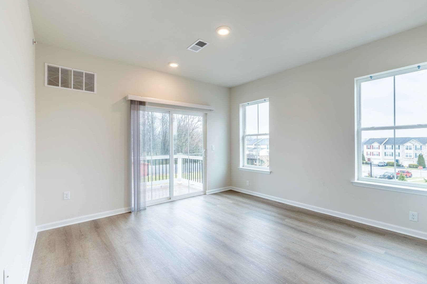 Parkesburg Apartment: 100 Wildflower Lane