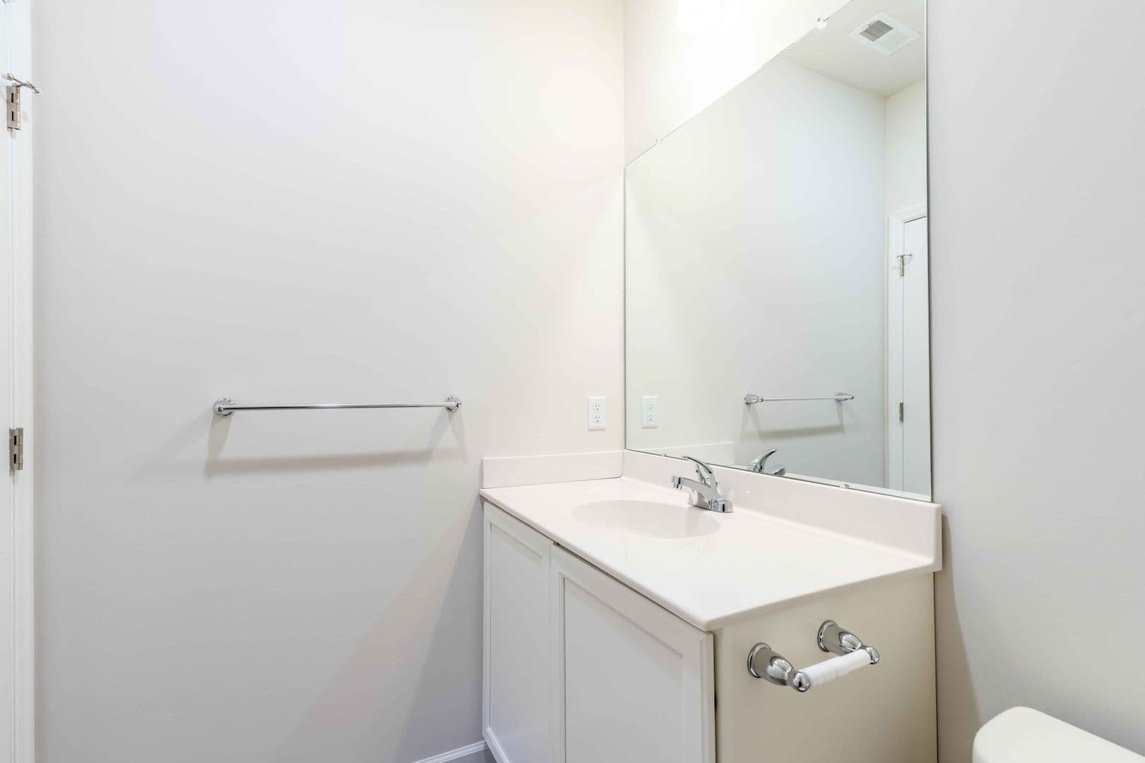 Parkesburg Apartment: 100 Wildflower Lane