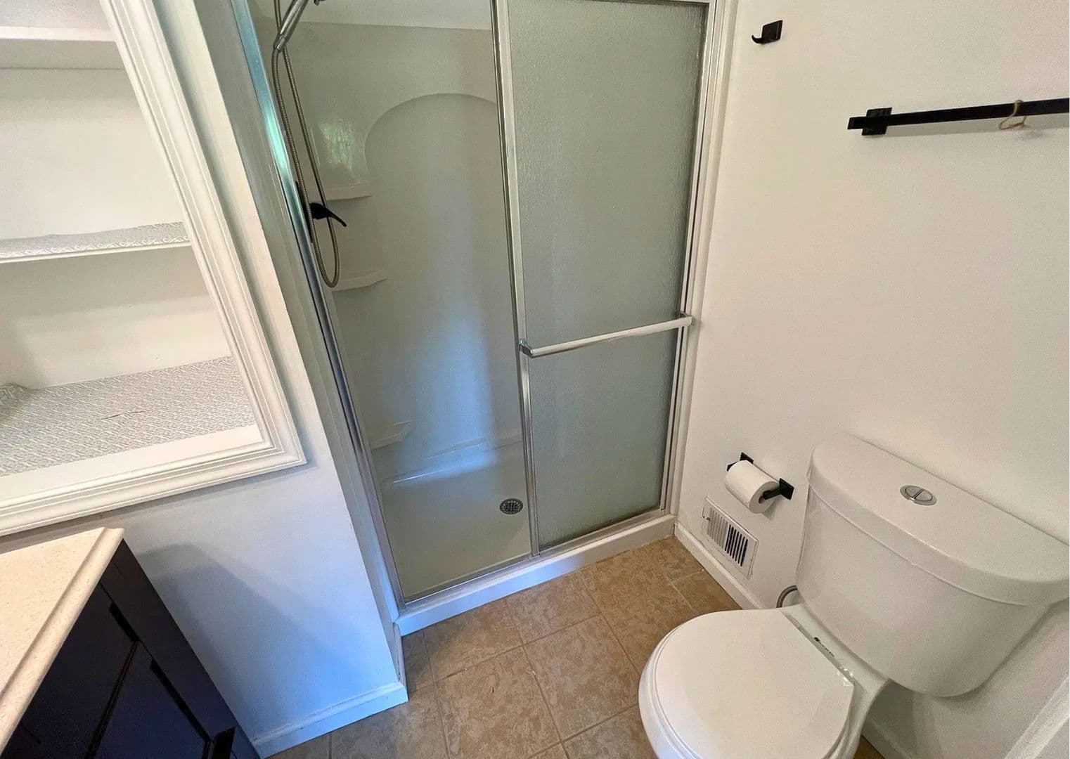 Exton Townhome: 102 Caernarvon Ct.