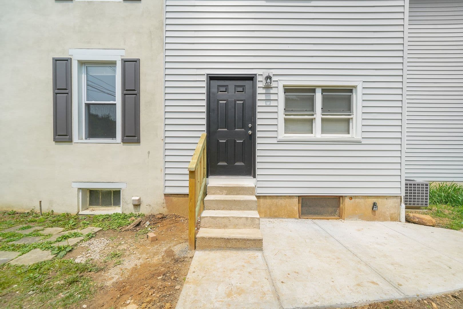 West Chester Apartment: 661 W Downingtown Pike