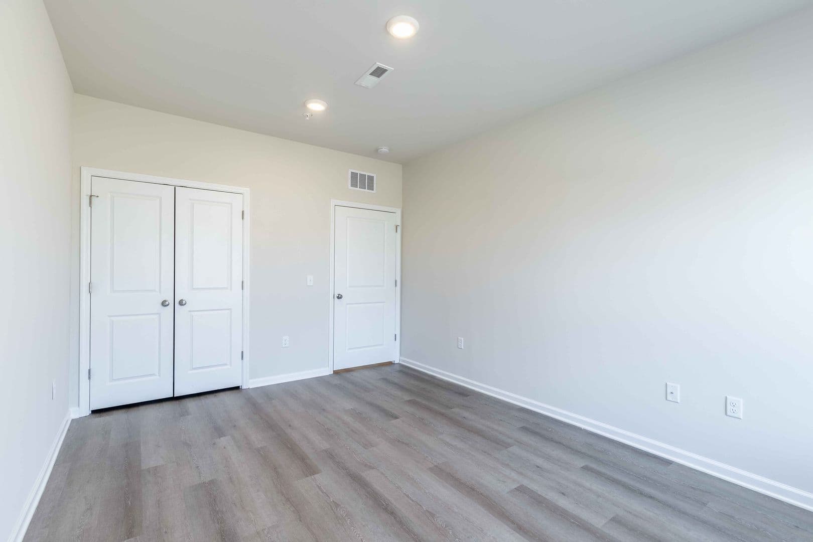 Parkesburg Apartment: 100 Wildflower Lane