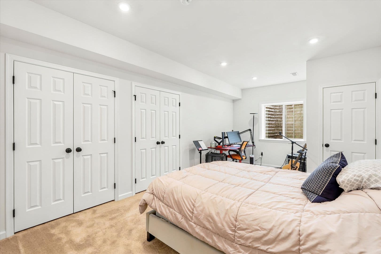 West Grove House: 103 Janine Way