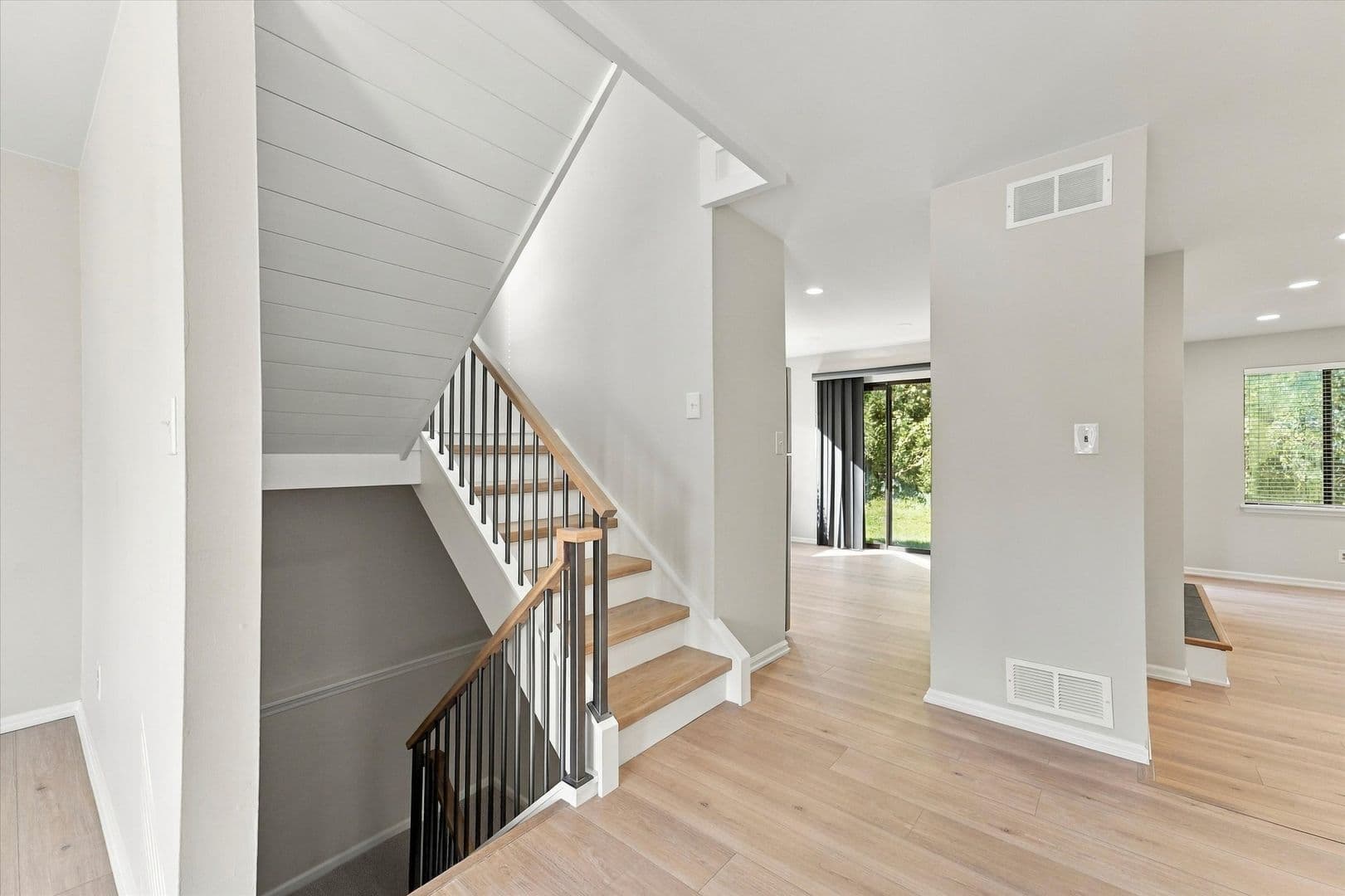 King of Prussia Townhome: 300 Winding Way