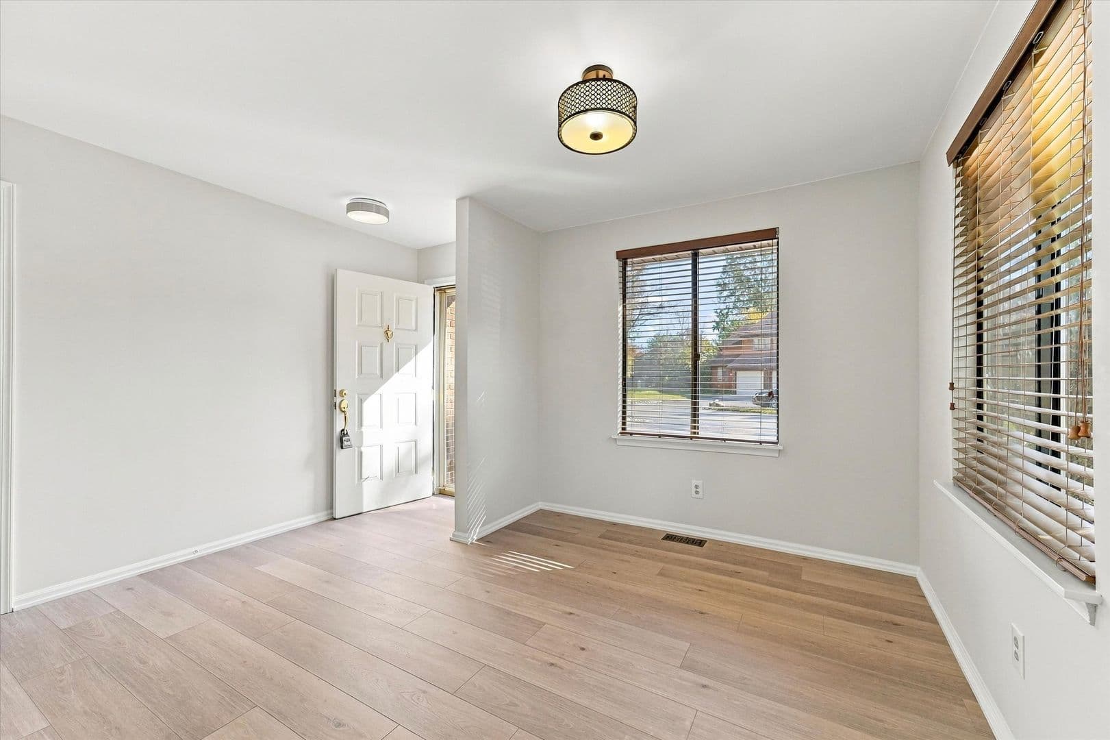 King of Prussia Townhome: 300 Winding Way