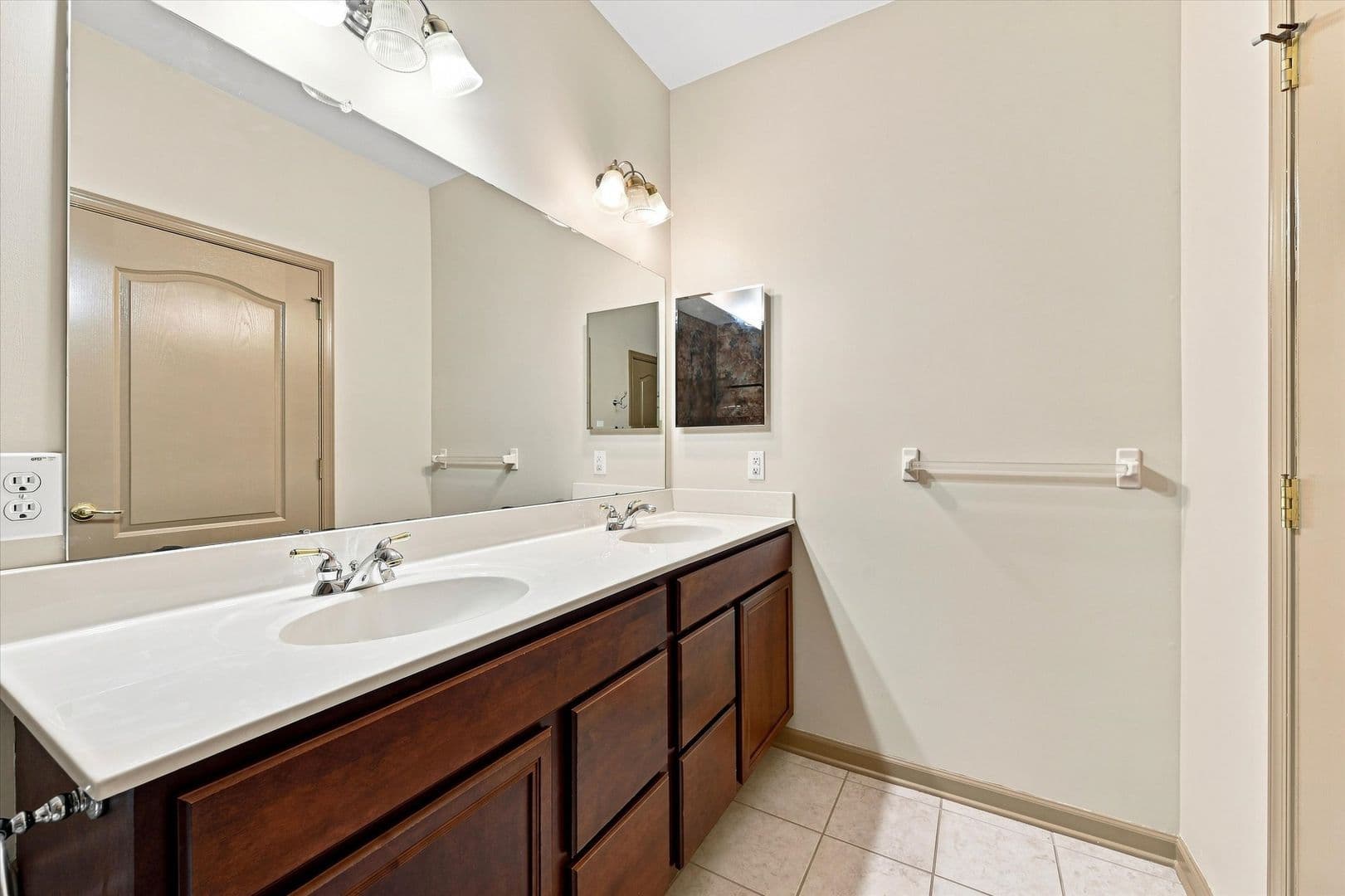 Coatesville House: 137 Stoyer Rd