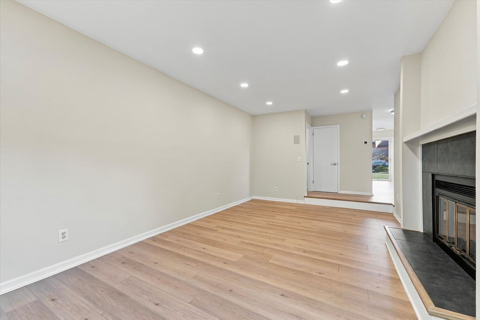 King of Prussia Townhome: 300 Winding Way