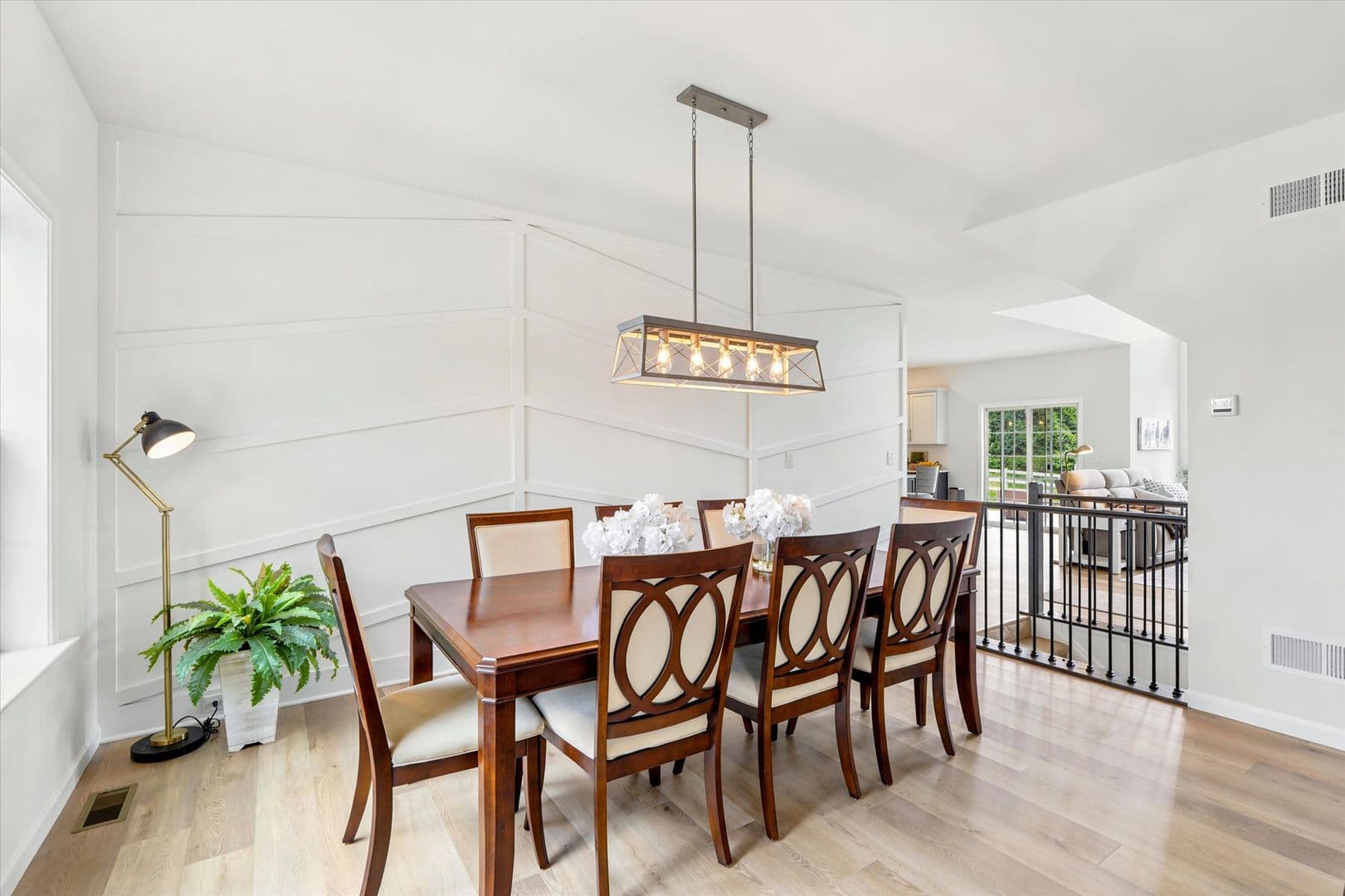 West Grove House: 103 Janine Way